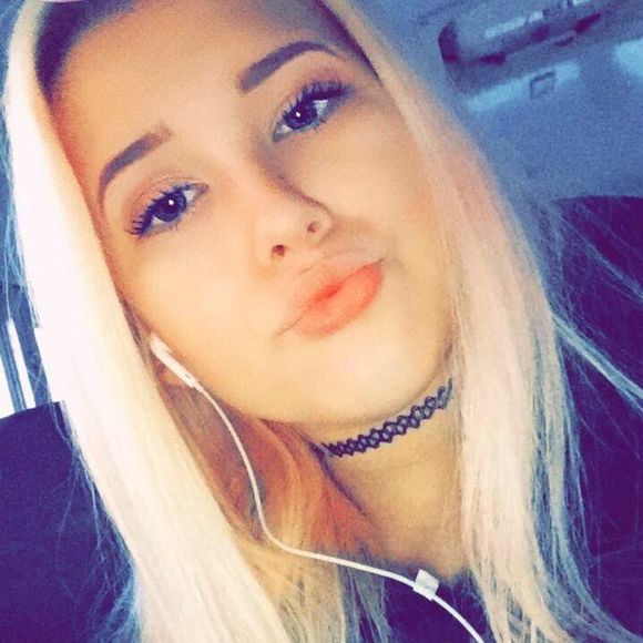 Meet your Posher, Madison - Picture 1 of 1